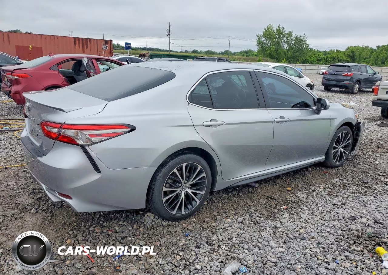 2018 Toyota Camry Se VIN:4T1B11HK6JU664648 - 3