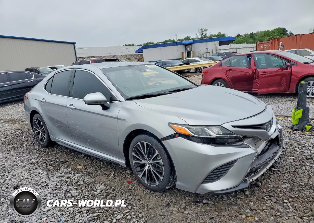 2018 Toyota Camry Se VIN:4T1B11HK6JU664648 - 4