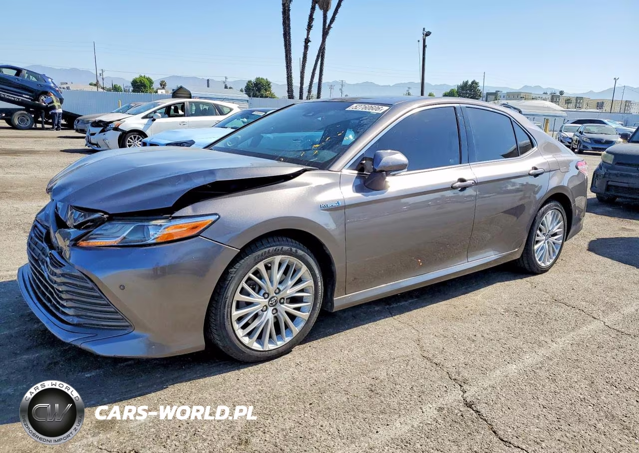 2018 Toyota Camry Hybrid Xle