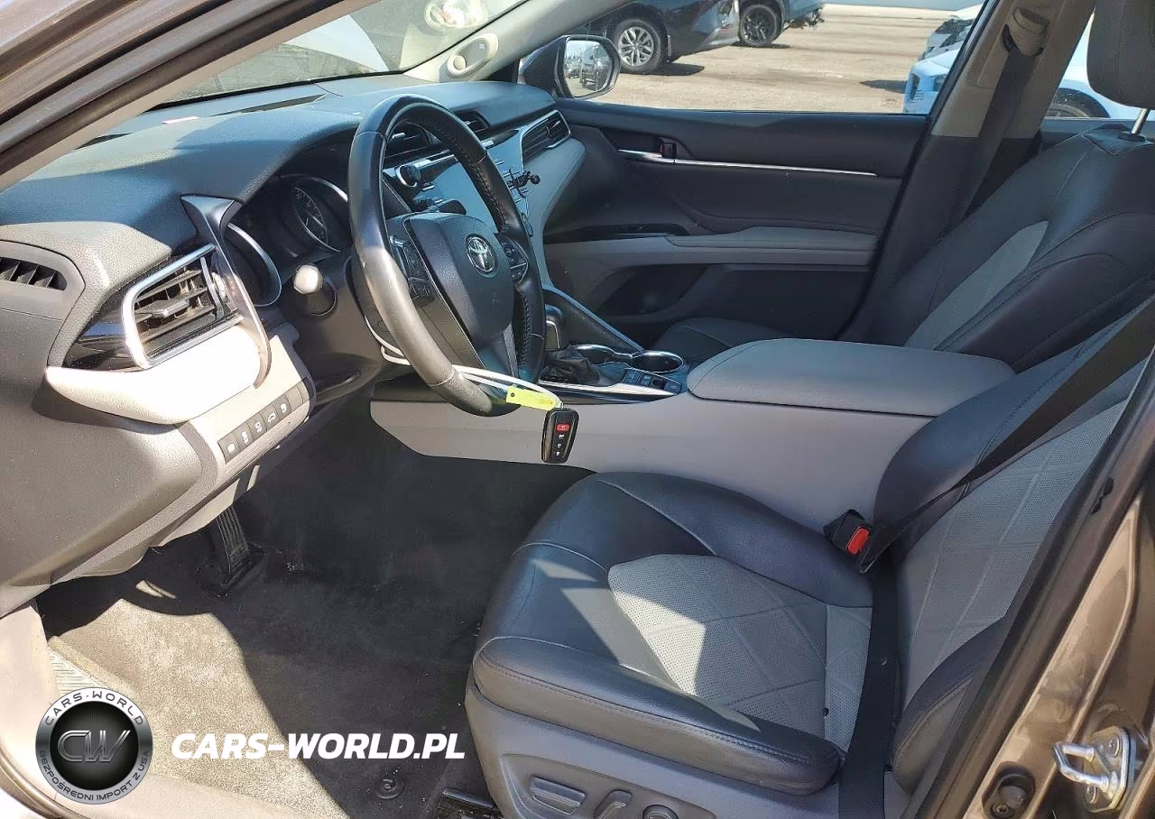 2018 Toyota Camry Hybrid Xle VIN:4T1B21HK3JU501727 - 7
