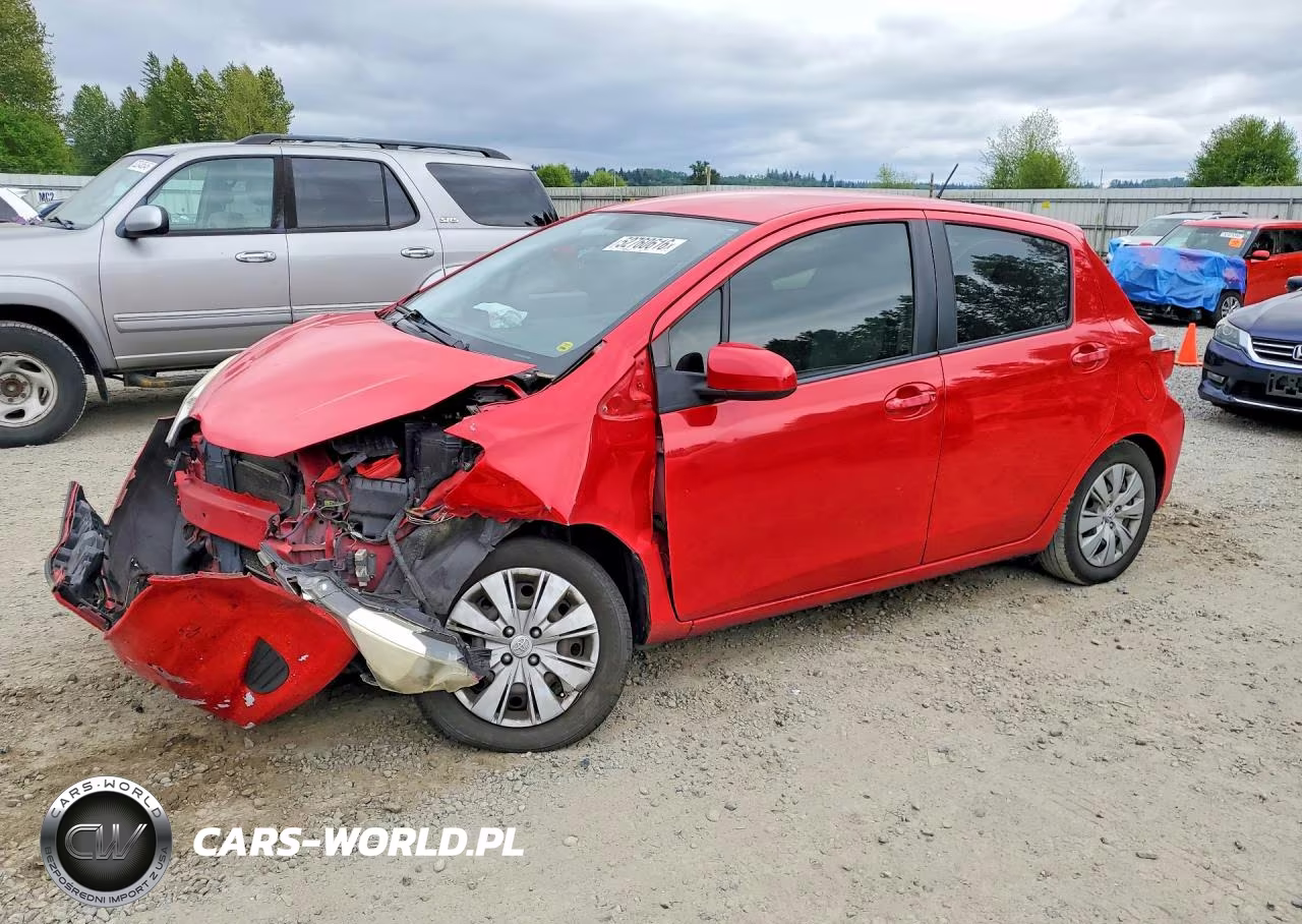 2012 Toyota Yaris 5-Door Le