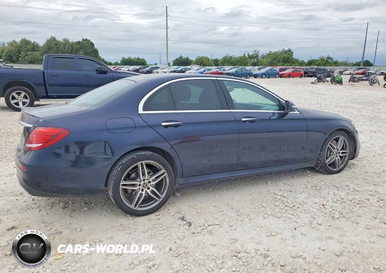 2018 Mercedes-Benz E 300 VIN:WDDZF4JB1JA392050 - 3