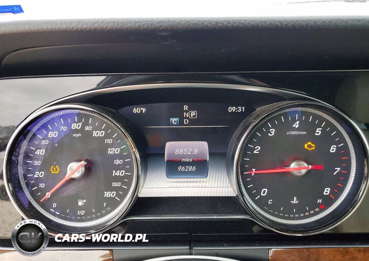 2018 Mercedes-Benz E 300 VIN:WDDZF4JB1JA392050 - 9