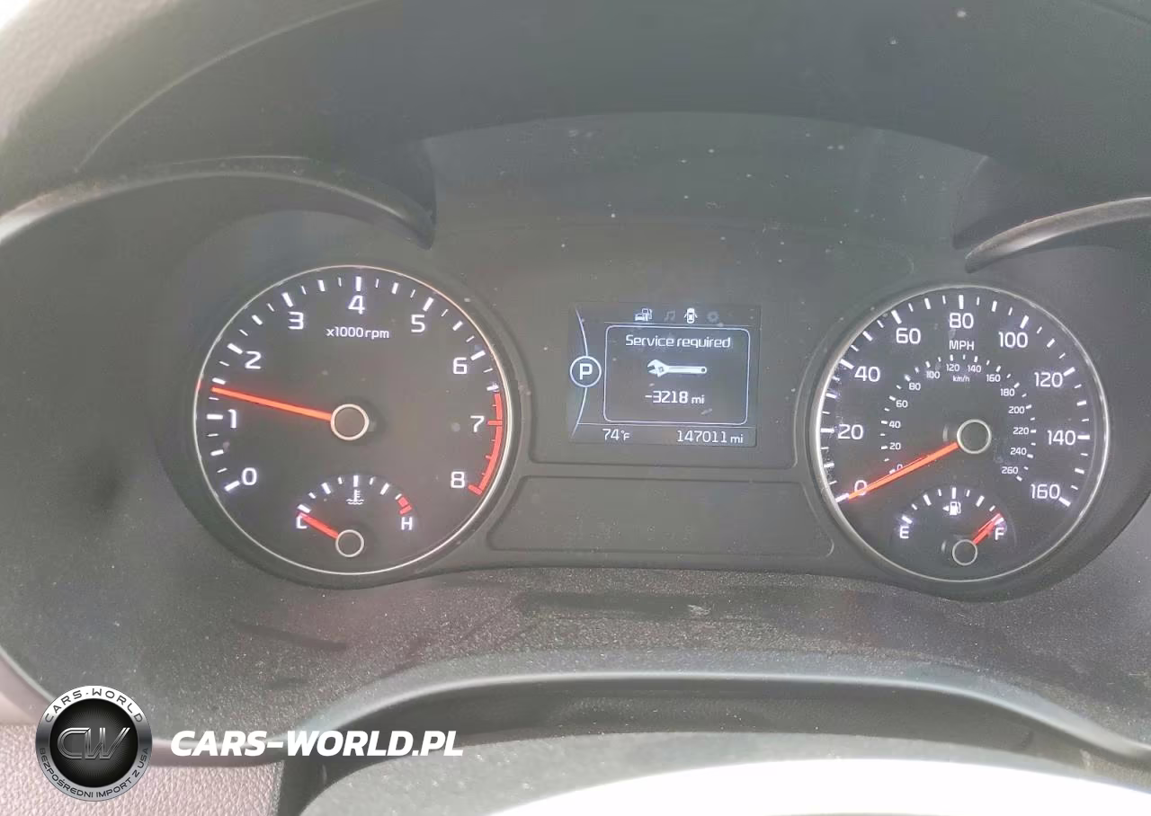 2018 Kia Optima S VIN:5XXGT4L35JG199386 - 9