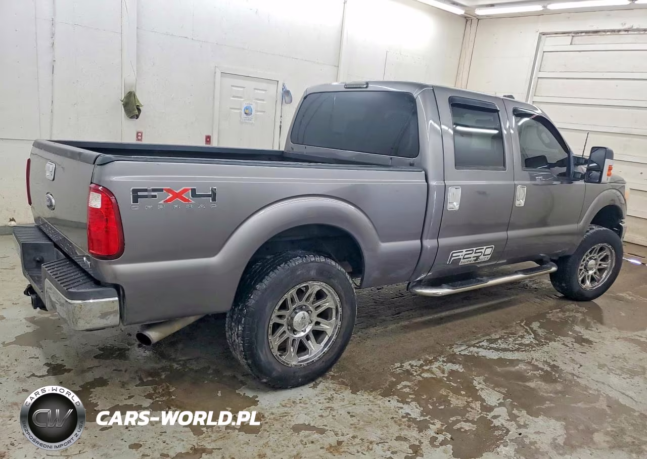 2011 Ford F250 Super Duty VIN:1FT7W2B66BEB22118 - 3