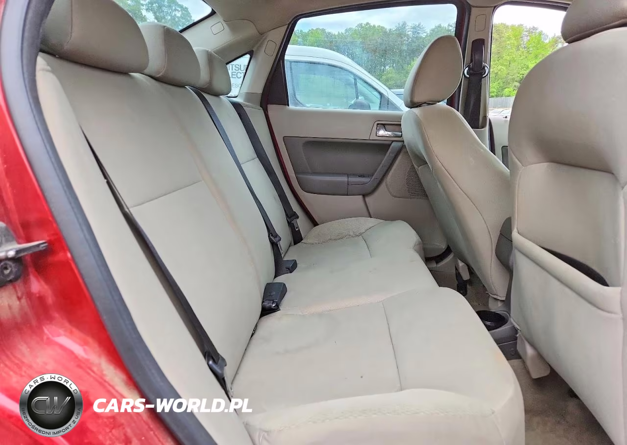 2010 Ford Focus Ses VIN:1FAHP3GN8AW139895 - 10