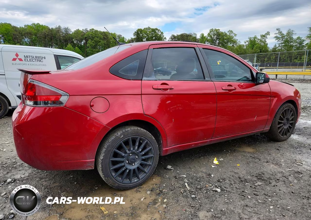 2010 Ford Focus Ses VIN:1FAHP3GN8AW139895 - 3