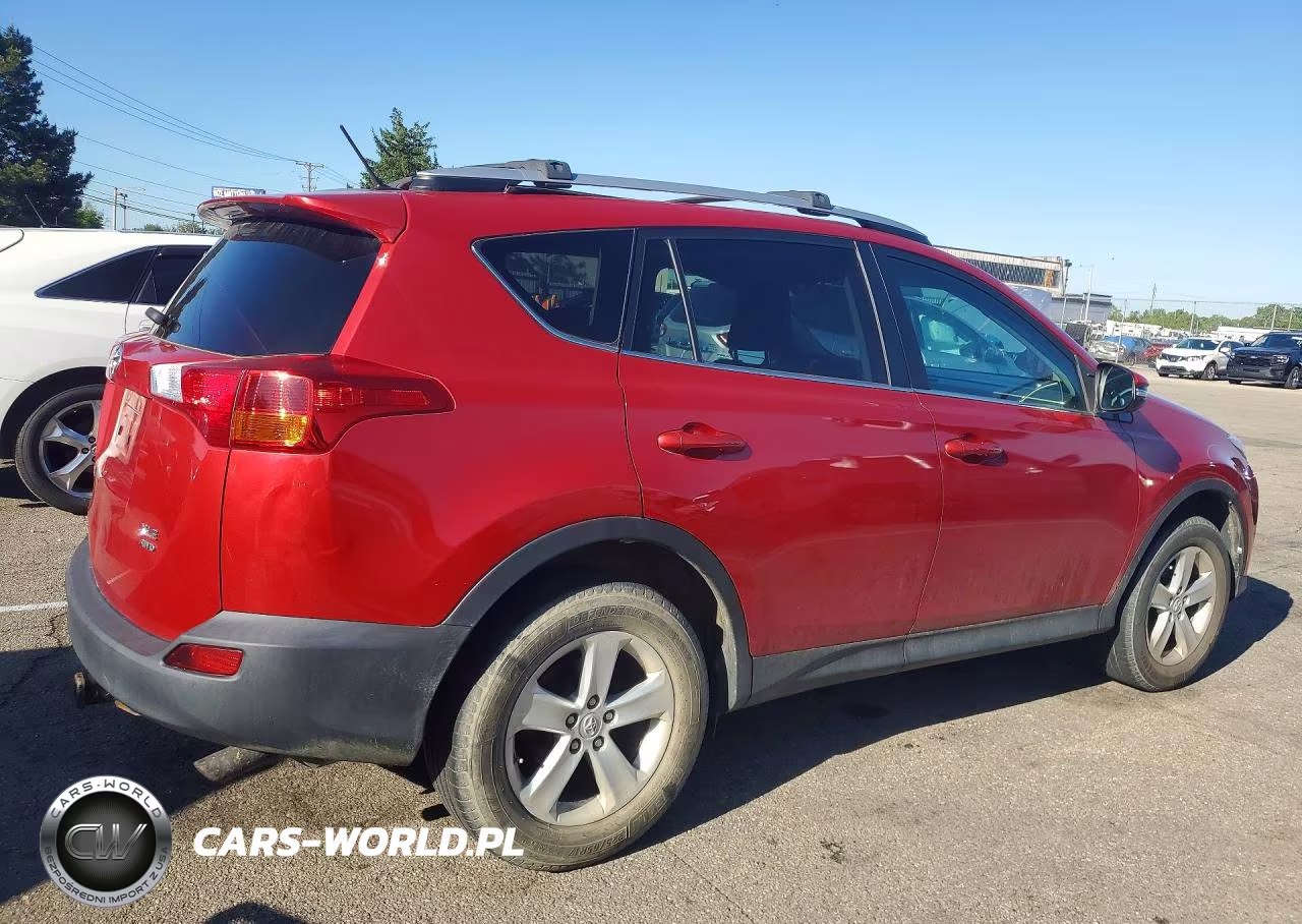 2013 Toyota Rav4 Xle VIN:2T3RFREV2DW048065 - 3