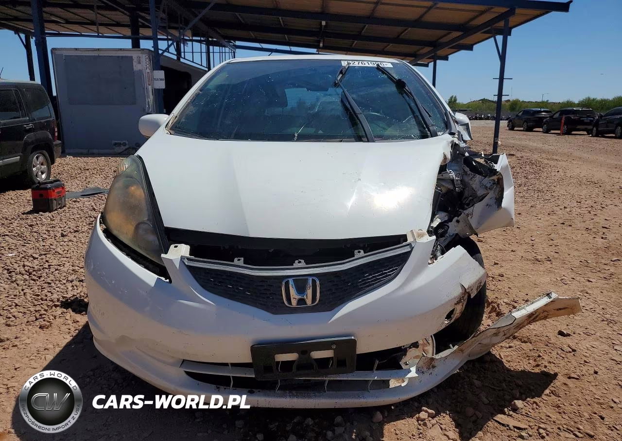2013 Honda Fit VIN:JHMGE8G37DC014270 - 5