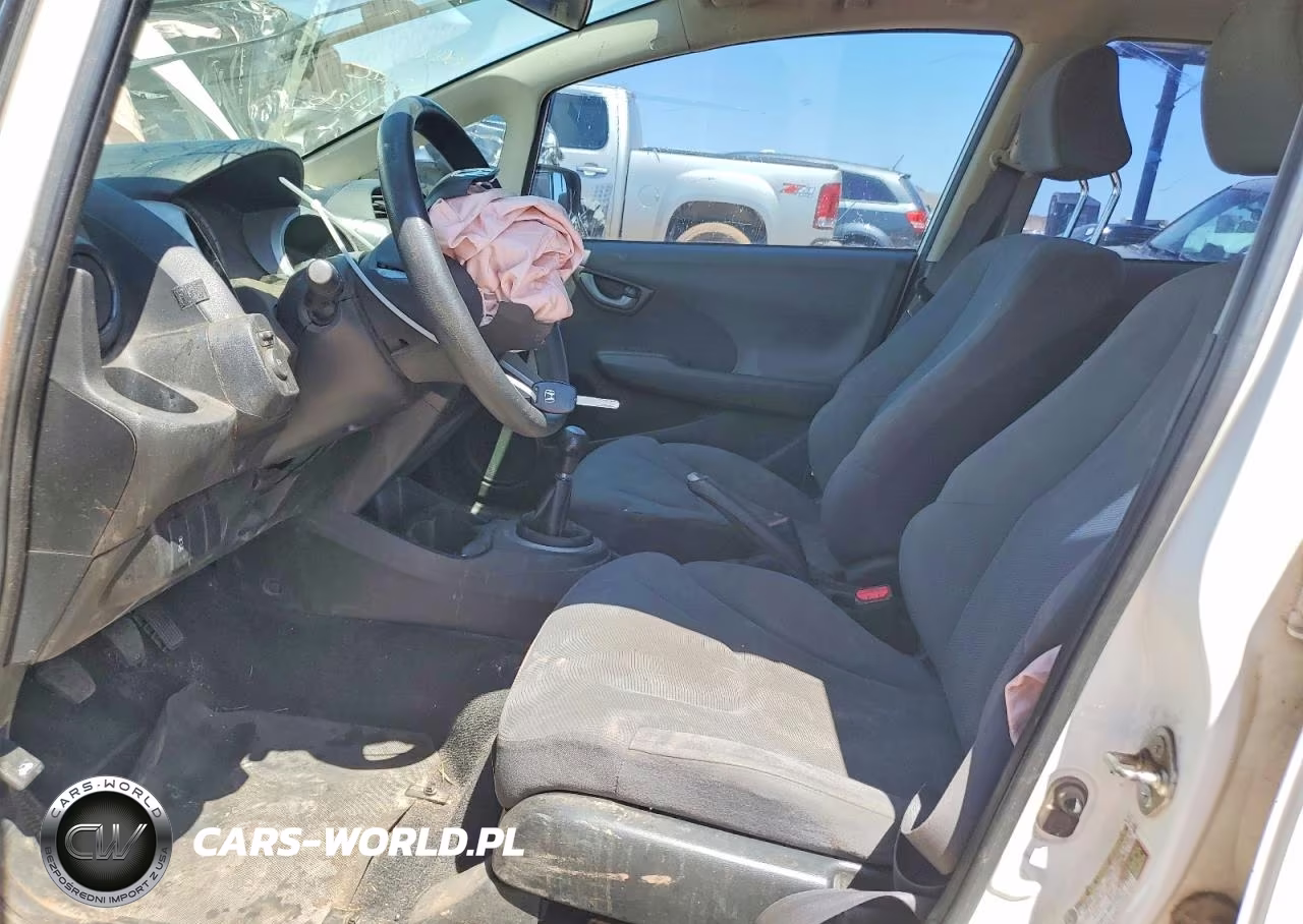 2013 Honda Fit VIN:JHMGE8G37DC014270 - 7