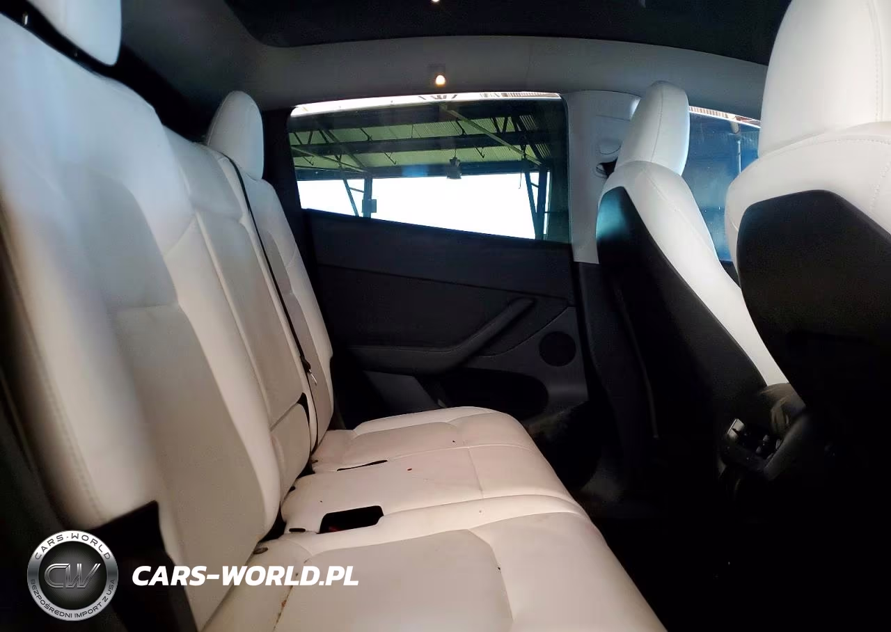 2023 Tesla Model Y VIN:7SAYGAEE0PF682627 - 11