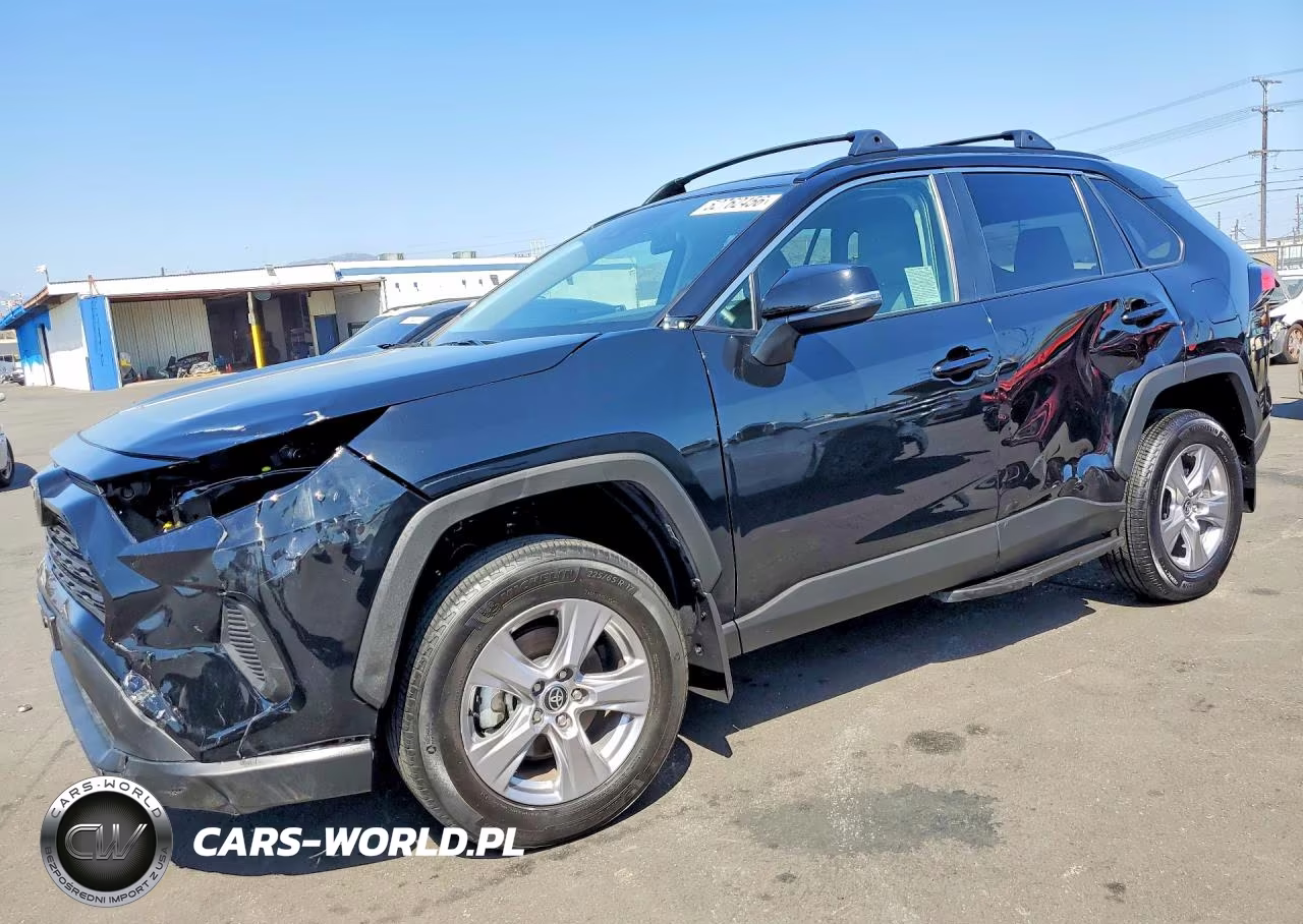2025 Toyota Rav4 Xle – zdjęcie 1 z 13
