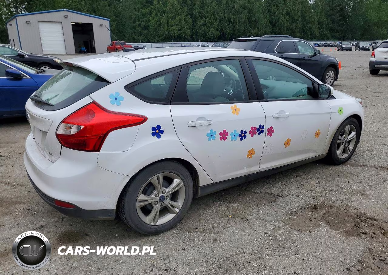2014 Ford Focus Se VIN:1FADP3K22EL112470 - 3