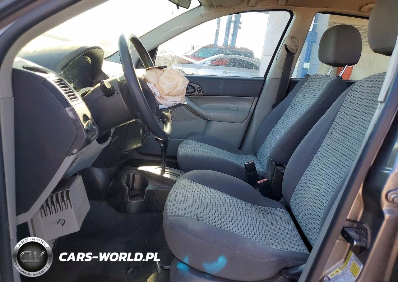 2007 Ford Focus Zx4 VIN:1FAHP34NX7W134484 - 7