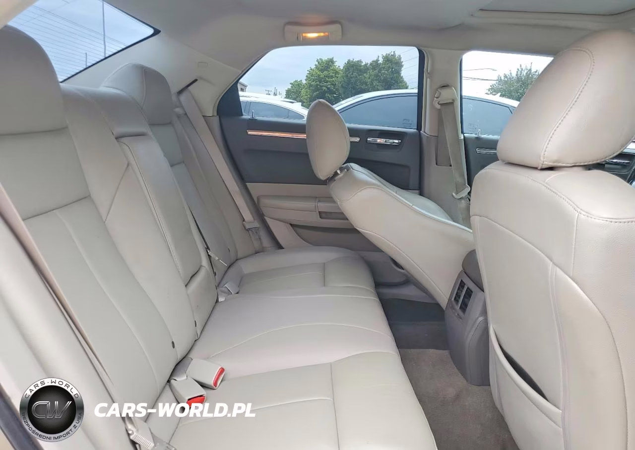 2009 Chrysler 300 Touring VIN:2C3LA53V49H534548 - 10
