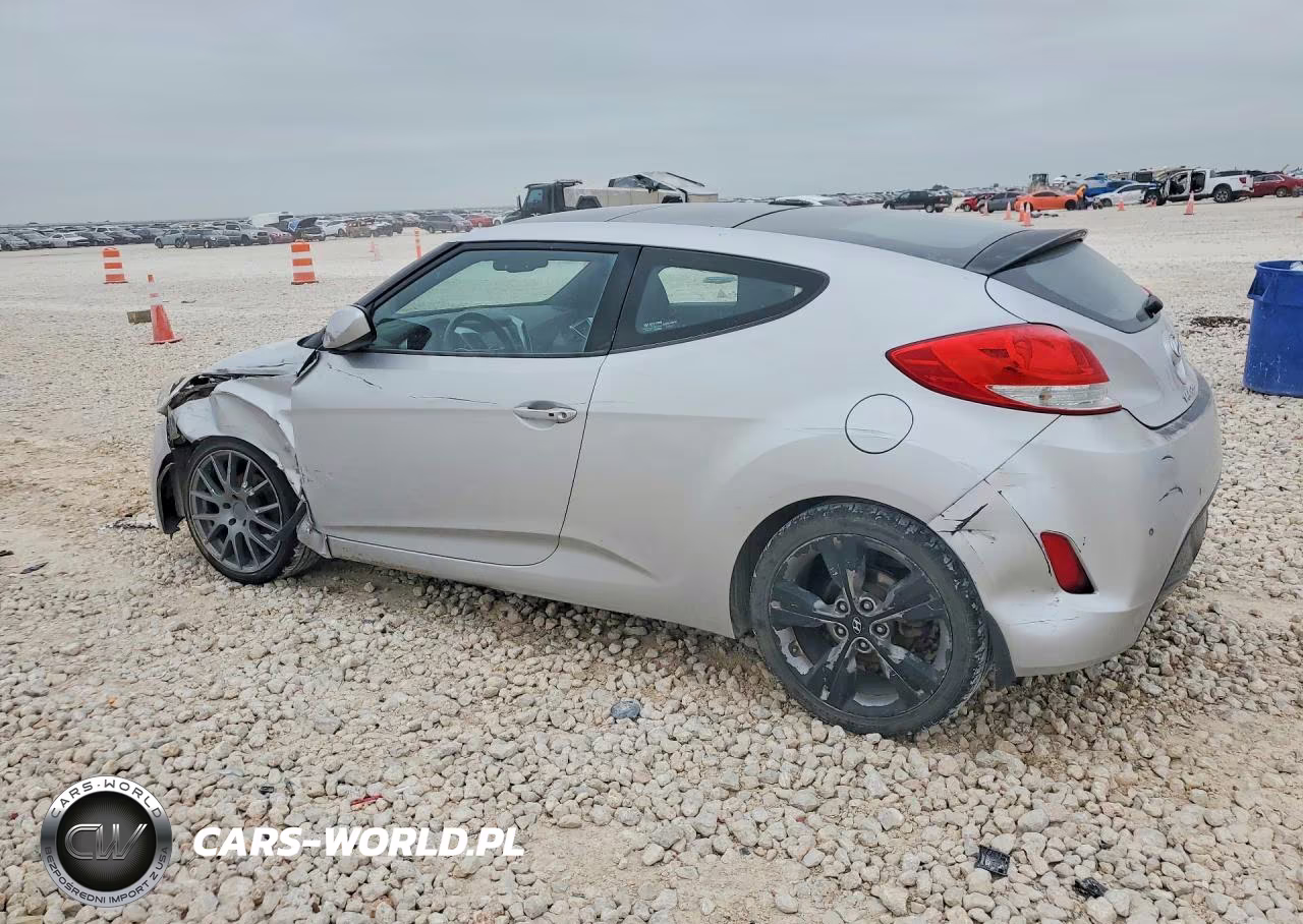 2016 Hyundai Veloster Base VIN:KMHTC6AD3GU283453 - 2