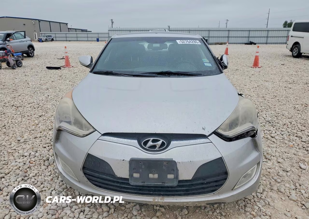 2016 Hyundai Veloster Base VIN:KMHTC6AD3GU283453 - 5