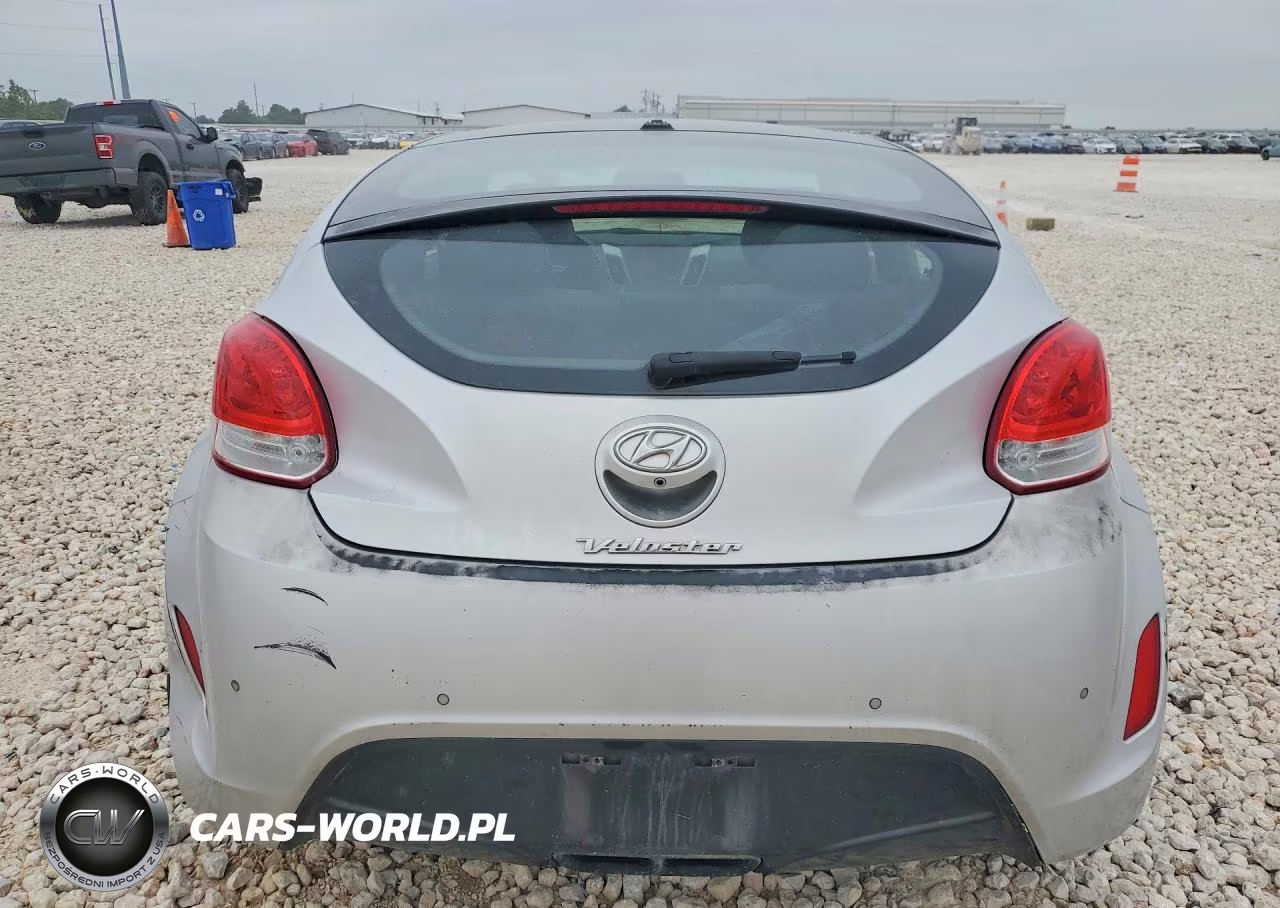 2016 Hyundai Veloster Base VIN:KMHTC6AD3GU283453 - 6