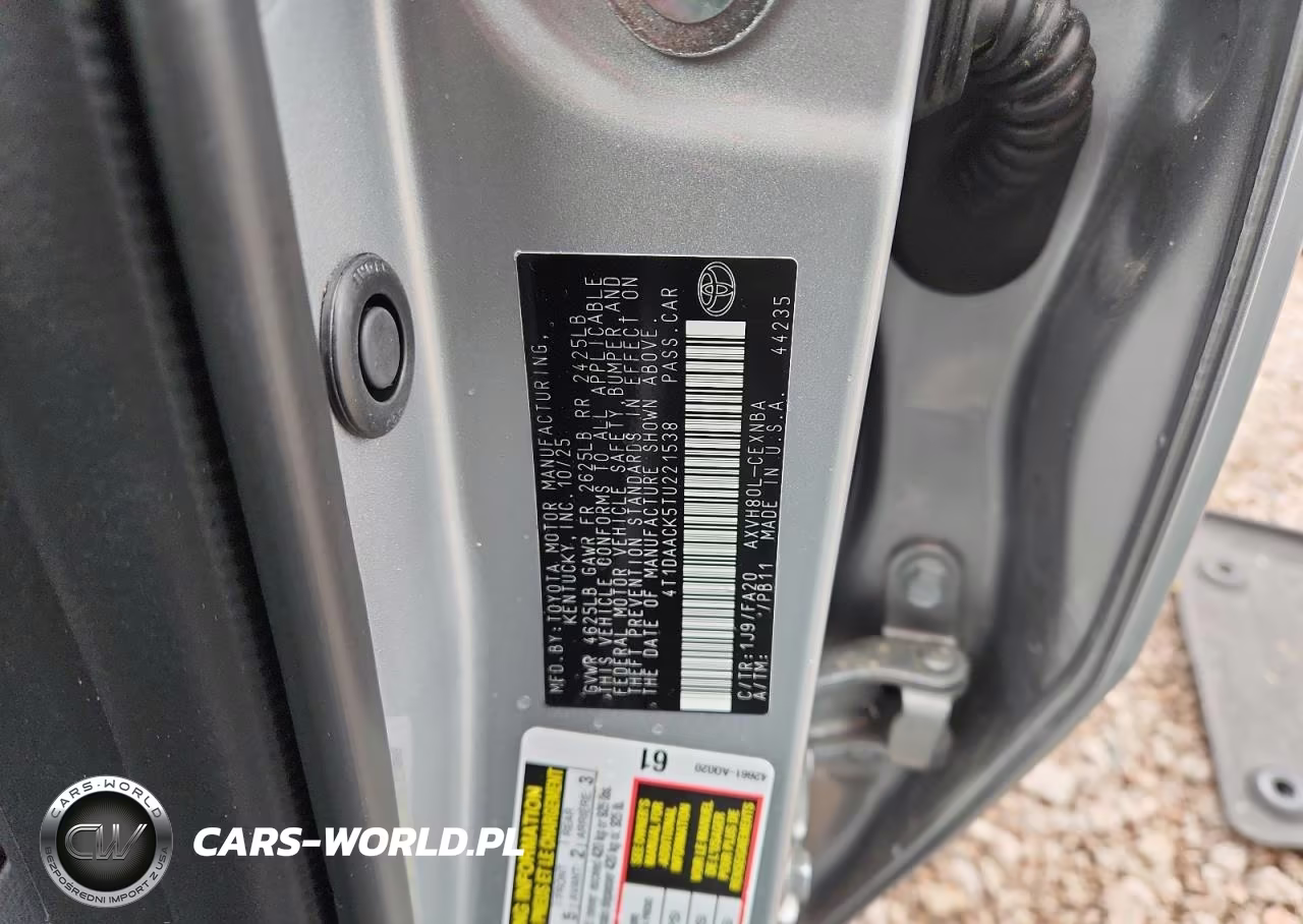2026 Toyota Camry Le VIN:4T1DAACK5TU221538 - 12