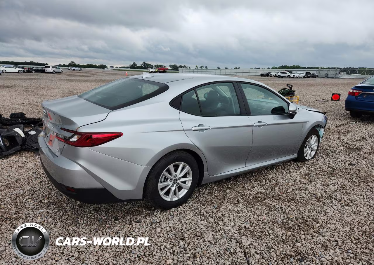 2026 Toyota Camry Le VIN:4T1DAACK5TU221538 - 3
