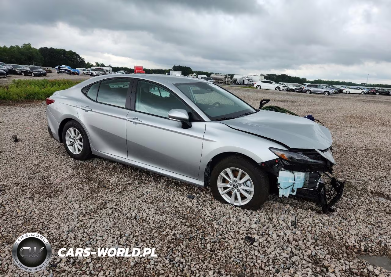 2026 Toyota Camry Le VIN:4T1DAACK5TU221538 - 4