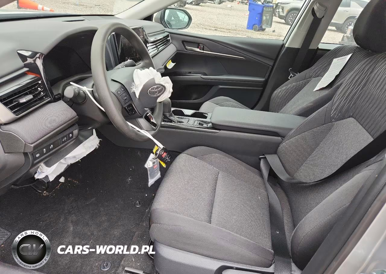 2026 Toyota Camry Le VIN:4T1DAACK5TU221538 - 7