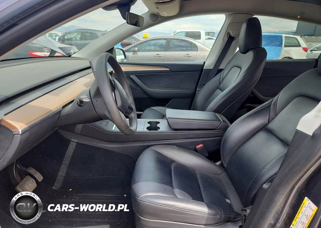 2023 Tesla Model Y VIN:7SAYGDEE5PF893596 - 7