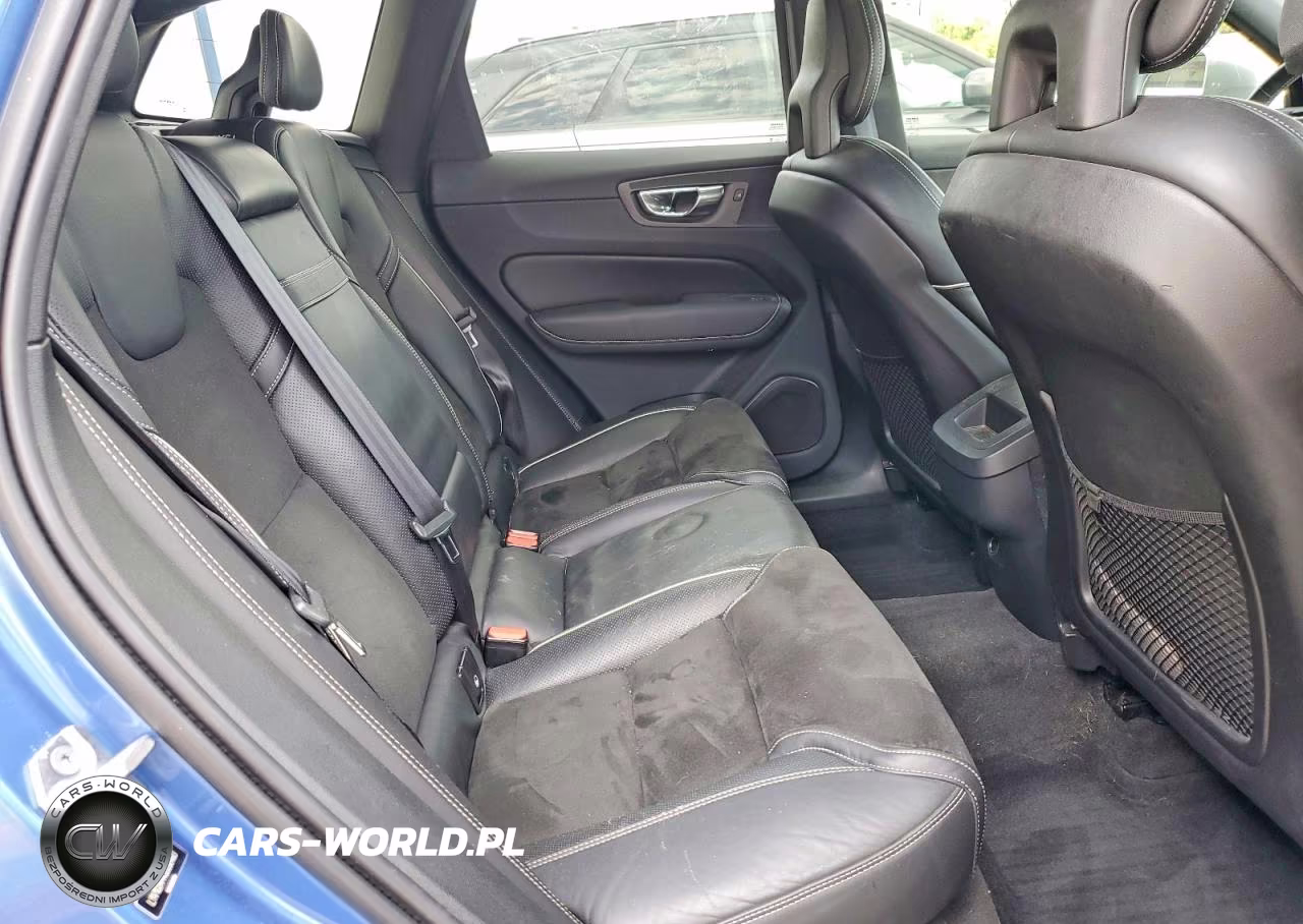 2018 Volvo Xc60 T5 R-Design VIN:LYV102RM4JB096483 - 11