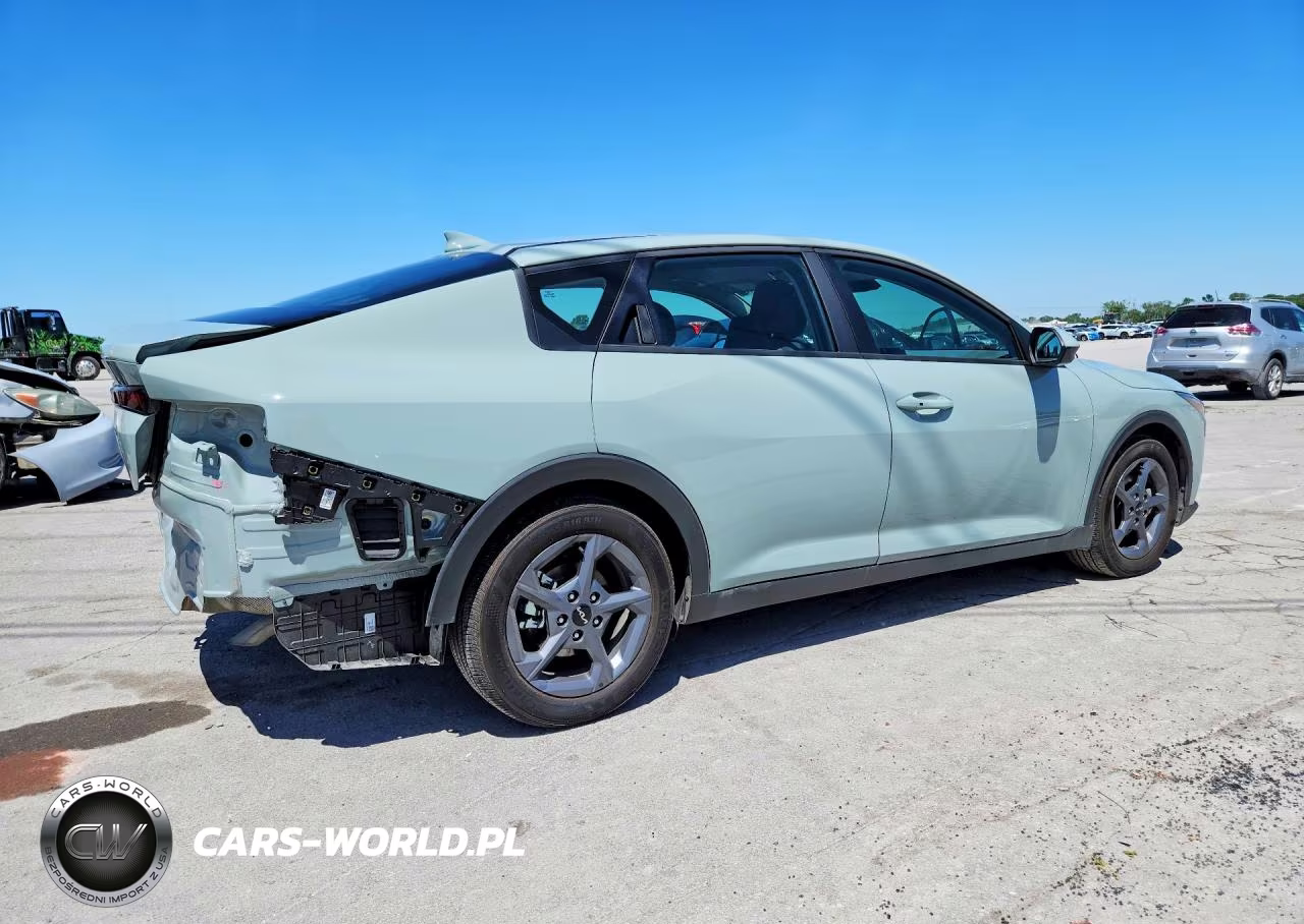 2025 Kia K4 Lxs VIN:3KPFT4DE9SE203381 - 3