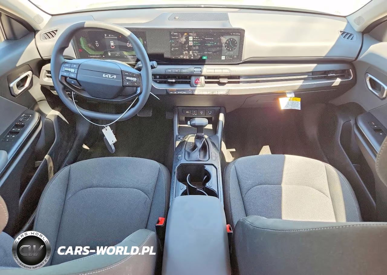 2025 Kia K4 Lxs VIN:3KPFT4DE9SE203381 - 8