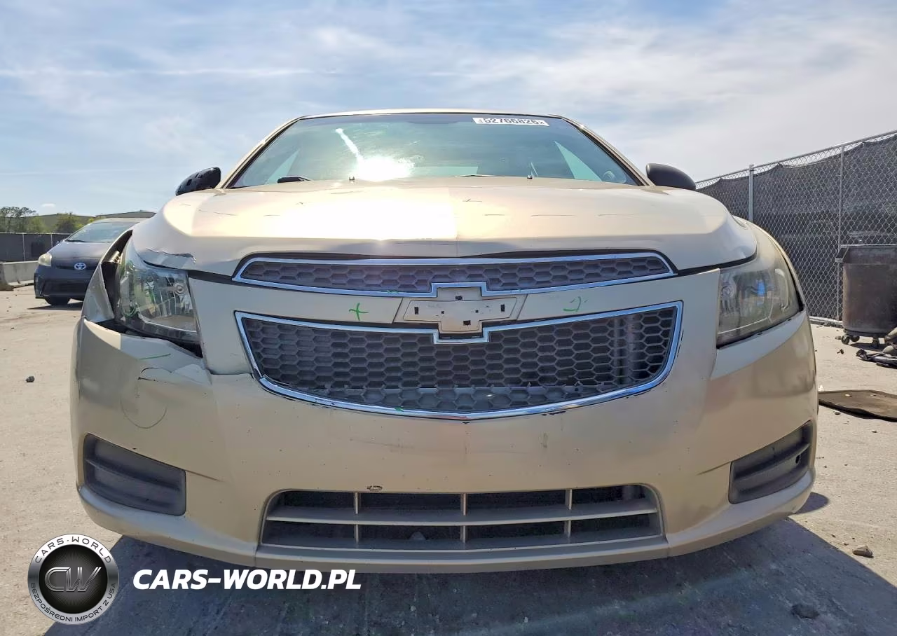 2012 Chevrolet Cruze Ls VIN:1G1PC5SH1C7205000 - 5
