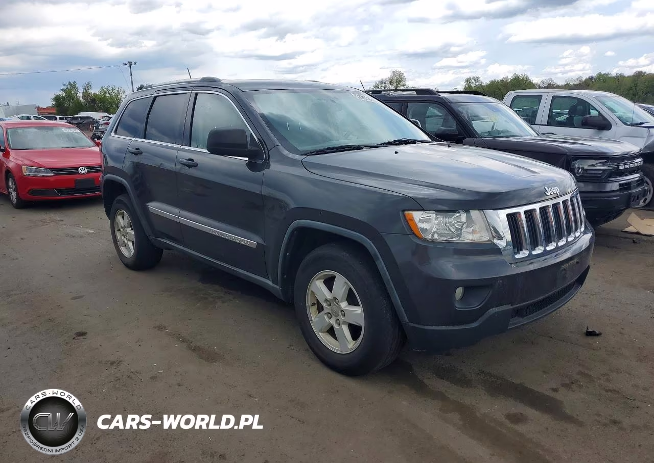 2011 Jeep Grand Cherokee Laredo VIN:1J4RR4GG4BC614956 - 4