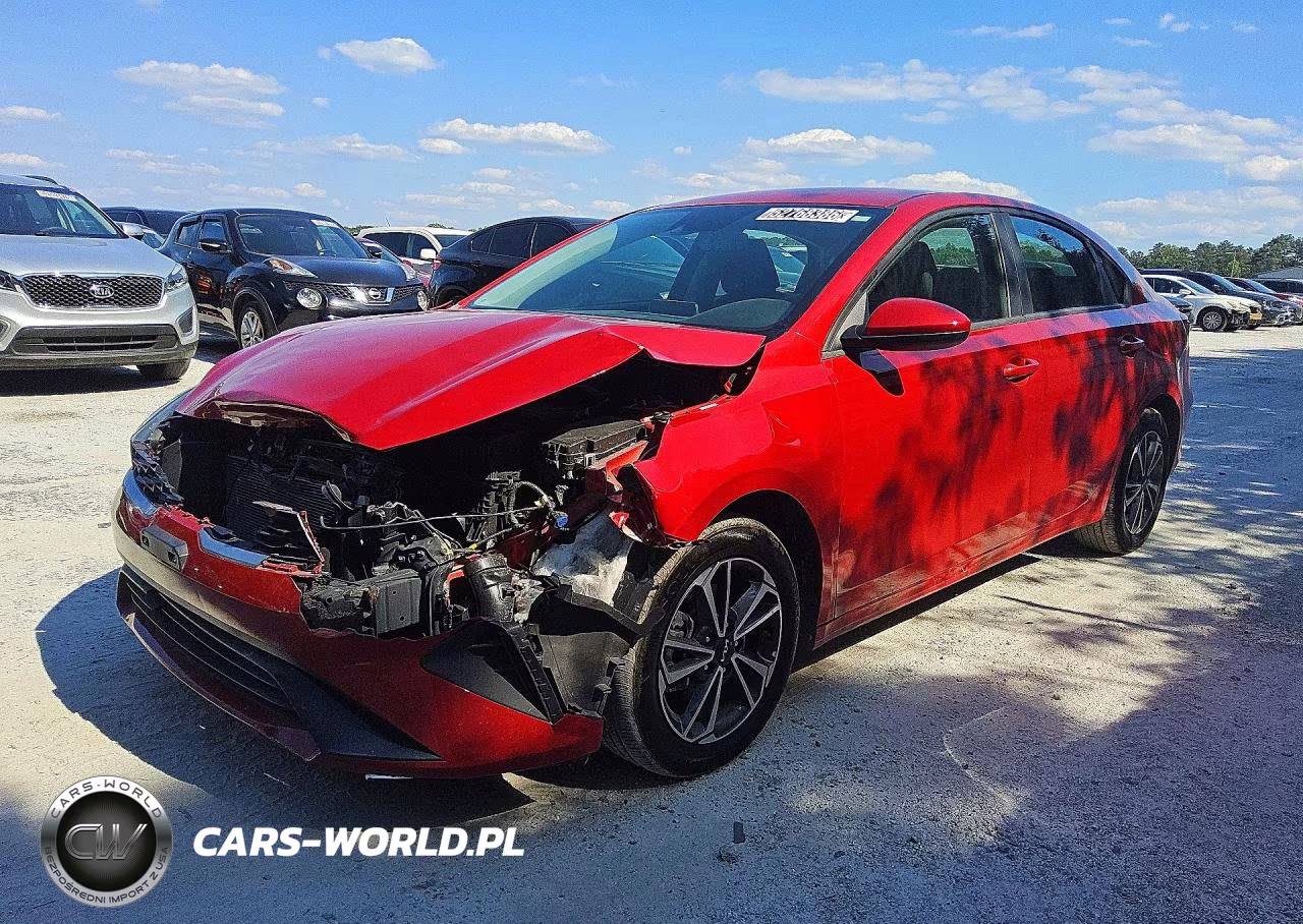 2024 Kia Forte Lxs – zdjęcie 1 z 14