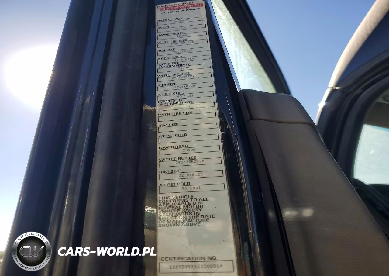 2018 Kenworth T680 Semi Truck VIN:1XKYD49X1JJ200514 - 10
