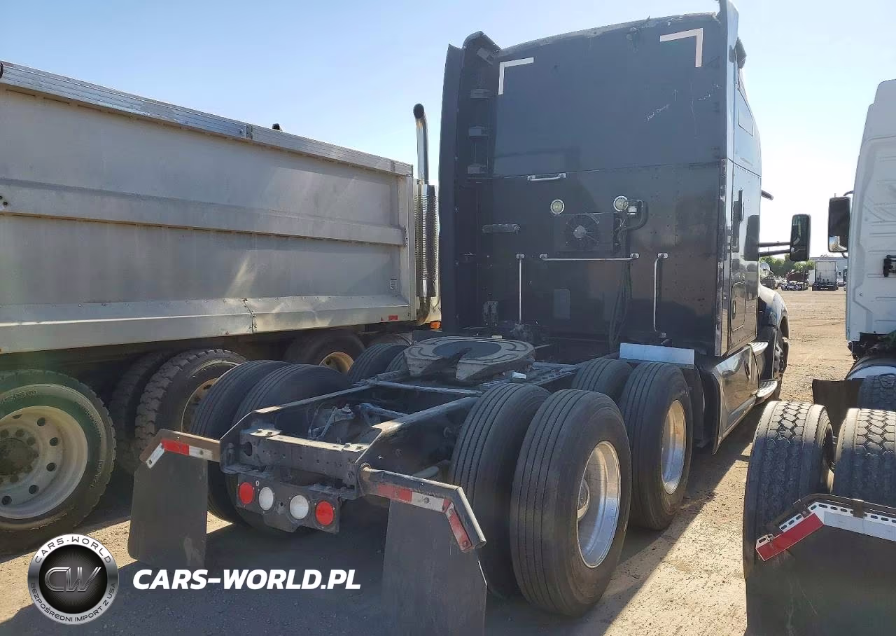 2018 Kenworth T680 Semi Truck VIN:1XKYD49X1JJ200514 - 4