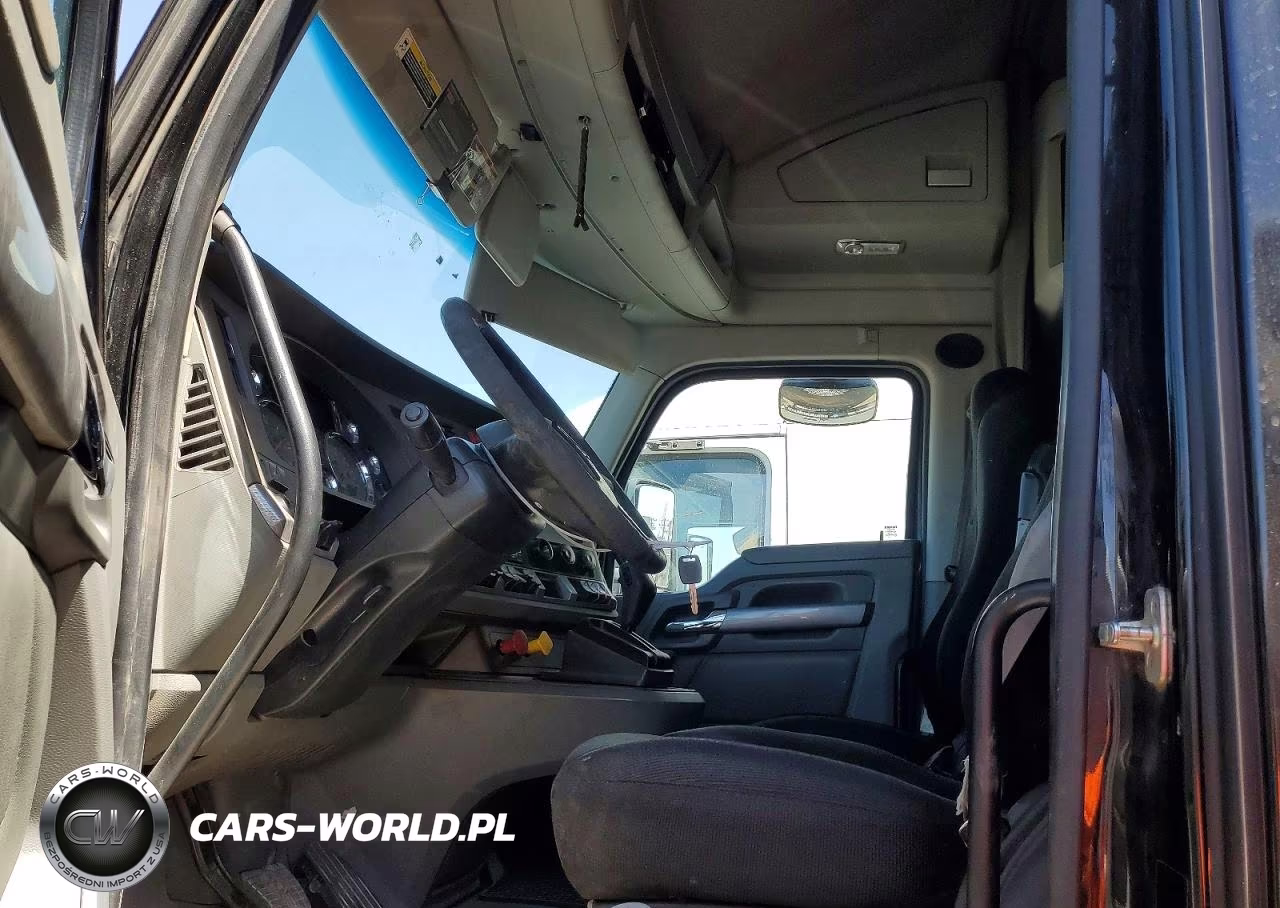 2018 Kenworth T680 Semi Truck VIN:1XKYD49X1JJ200514 - 5