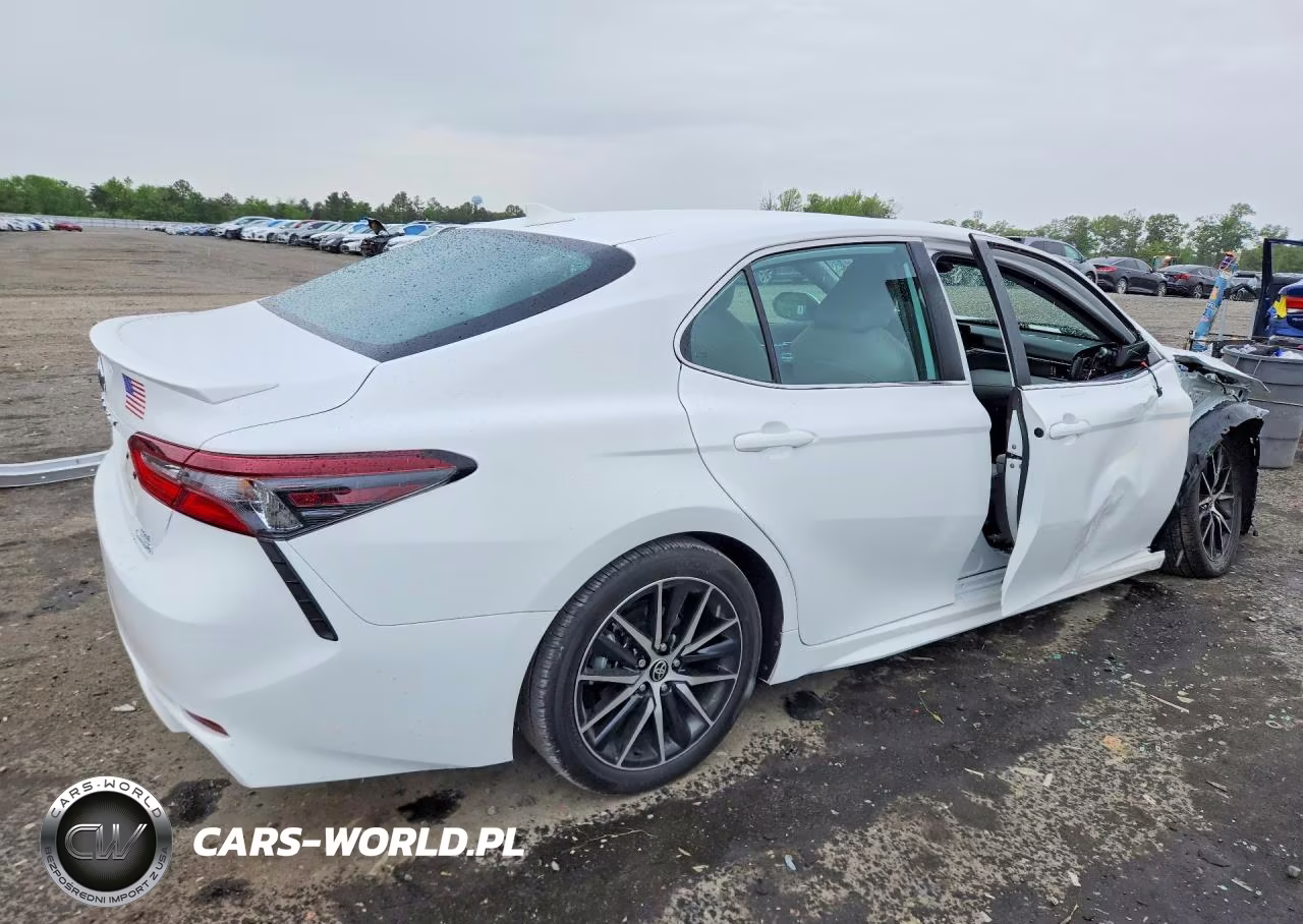 2024 Toyota Camry Hybrid Se VIN:4T1G31AK8RU623587 - 3