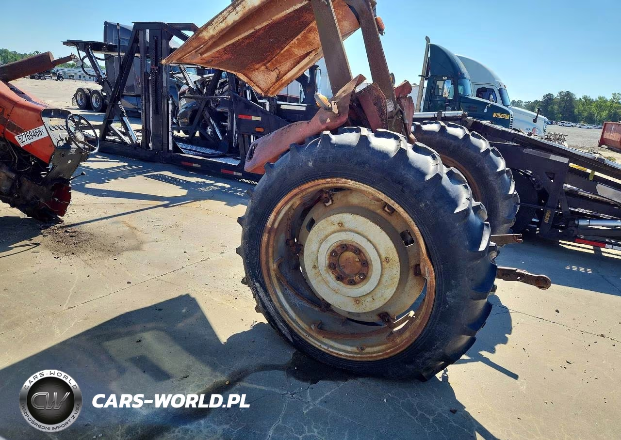 1963 Massey Fergusen 255 VIN:1538 - 3