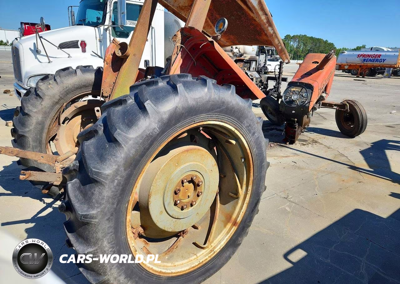 1963 Massey Fergusen 255 VIN:1538 - 4