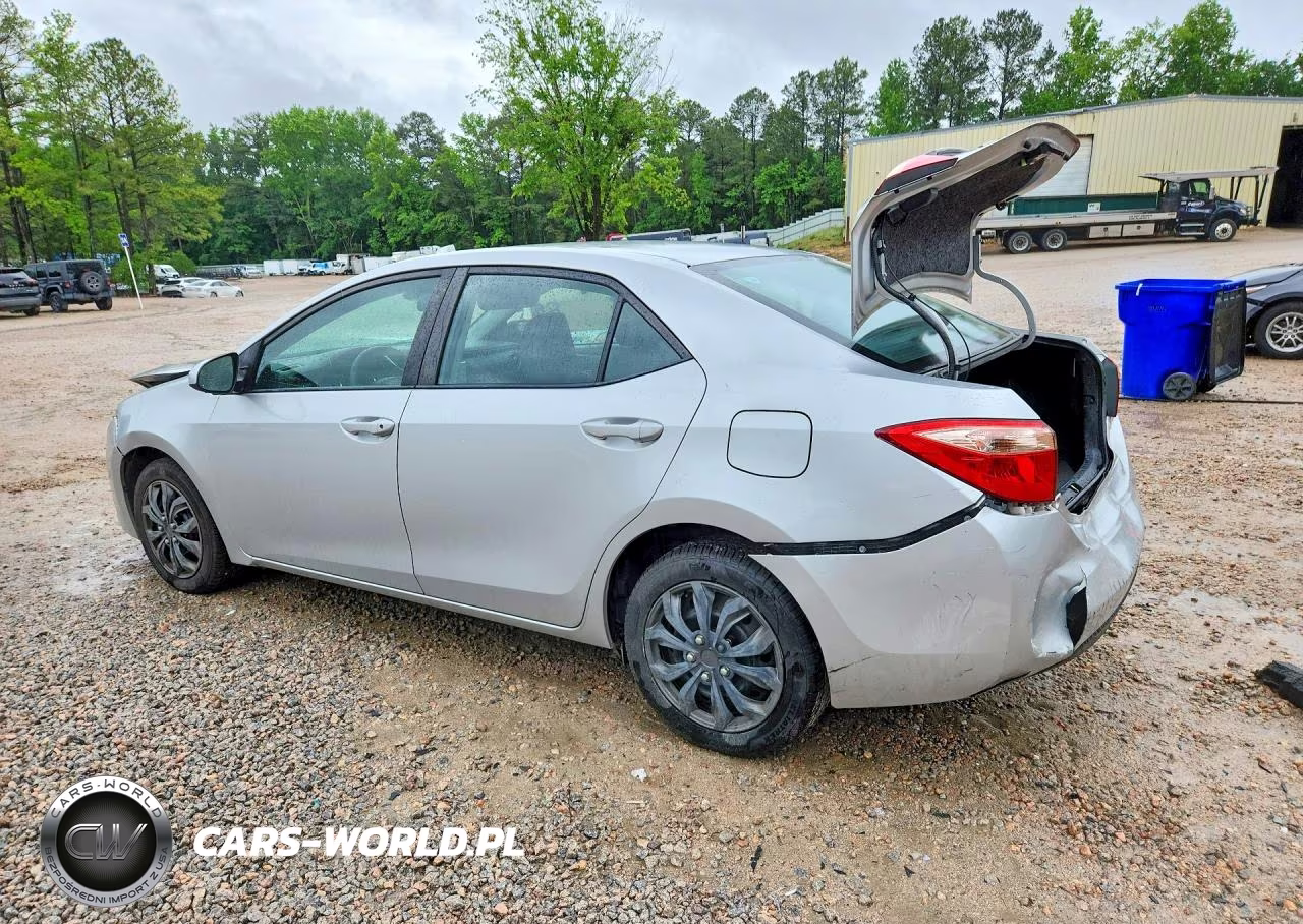 2018 Toyota Corolla L VIN:5YFBURHE4JP760117 - 2