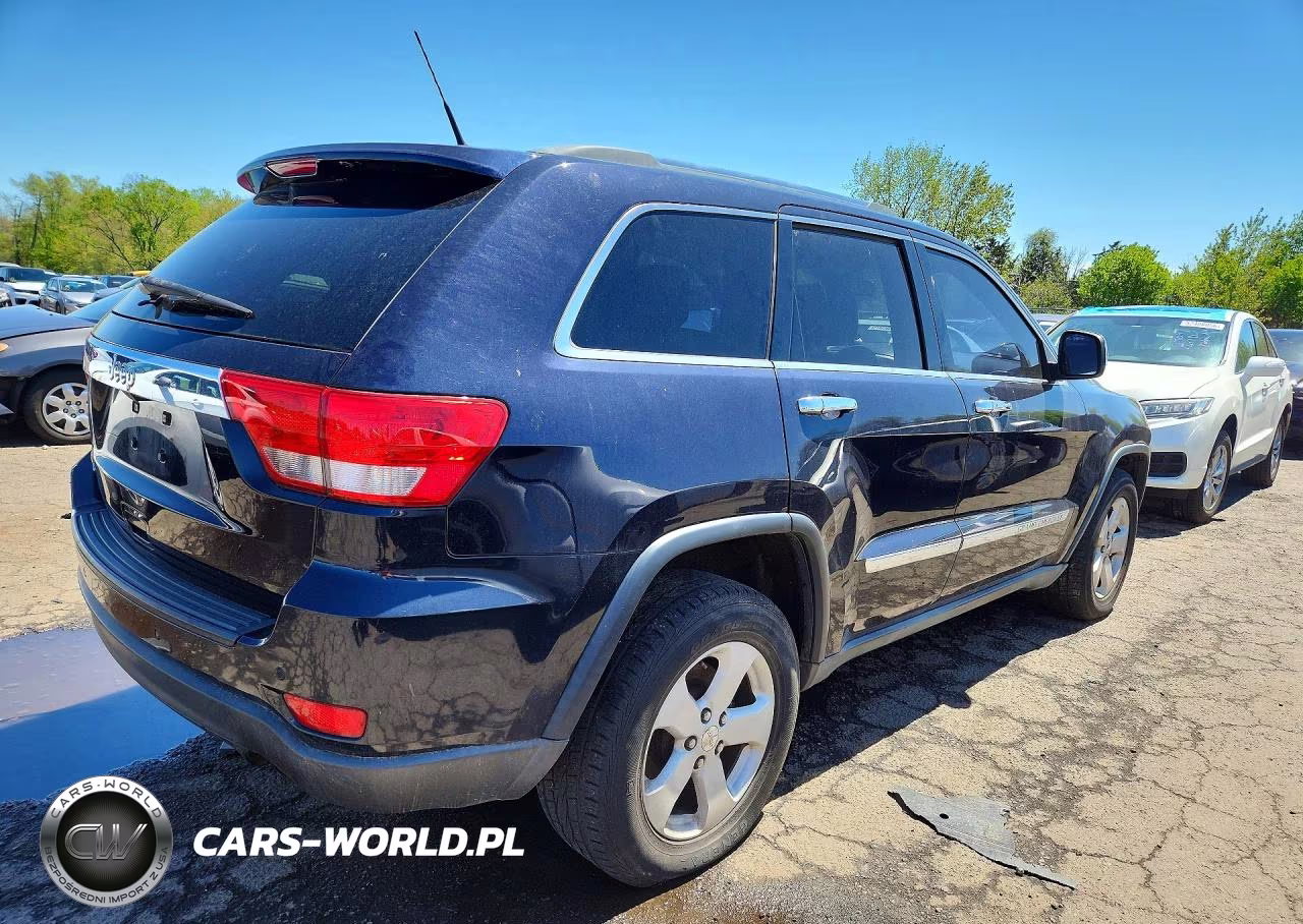 2011 Jeep Grand Cherokee Laredo VIN:1J4RR4GG4BC527414 - 3
