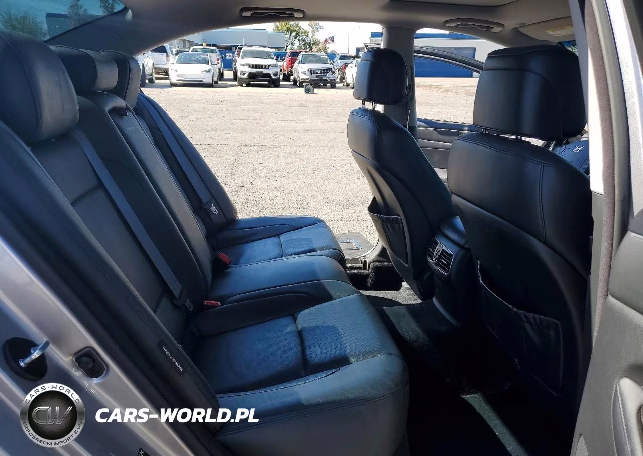 2013 Hyundai Genesis 3.8L VIN:KMHGC4DD3DU226229 - 10
