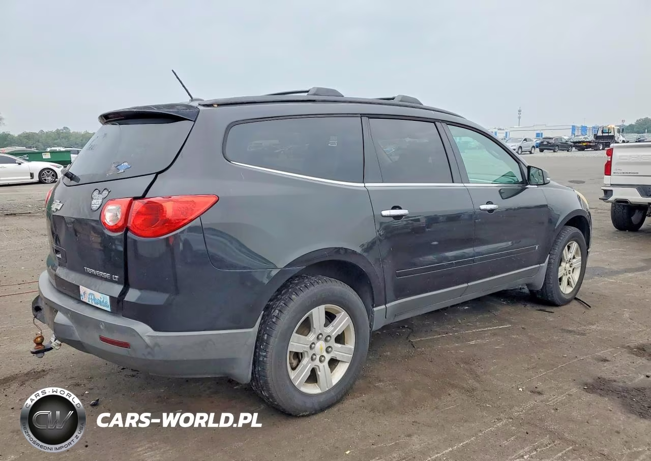 2010 Chevrolet Traverse Lt VIN:1GNLRFED7AS124572 - 3