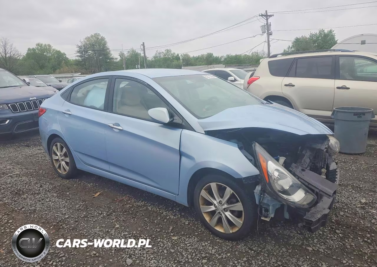 2013 Hyundai Accent Gls VIN:KMHCU4AE4DU489550 - 4