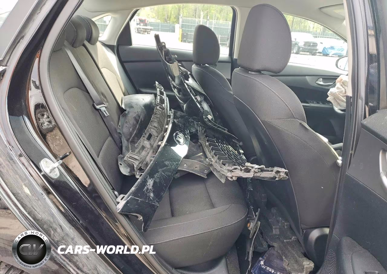2019 Kia Forte Lxs VIN:3KPF24AD2KE025201 - 10