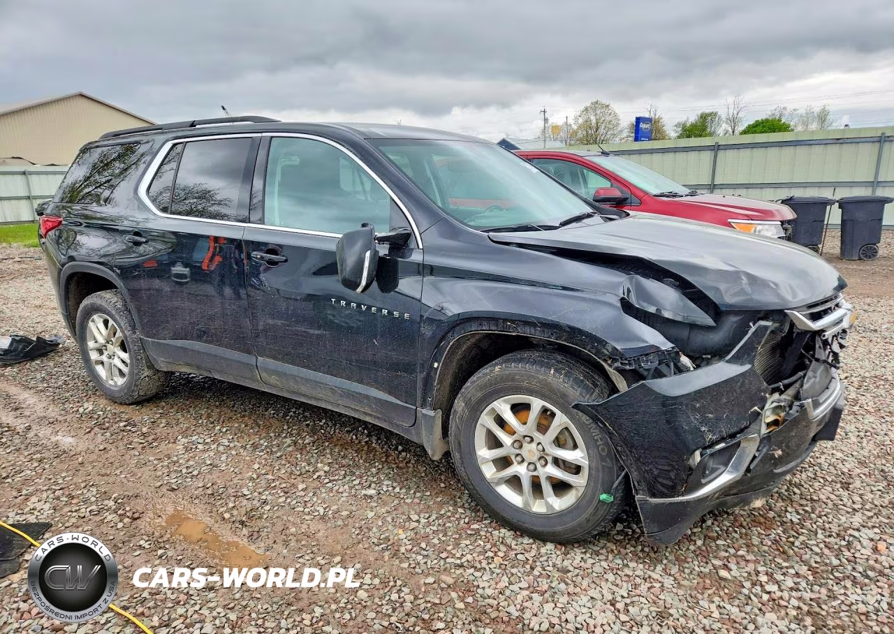 2019 Chevrolet Traverse Lt VIN:1GNEVGKW2KJ179891 - 4