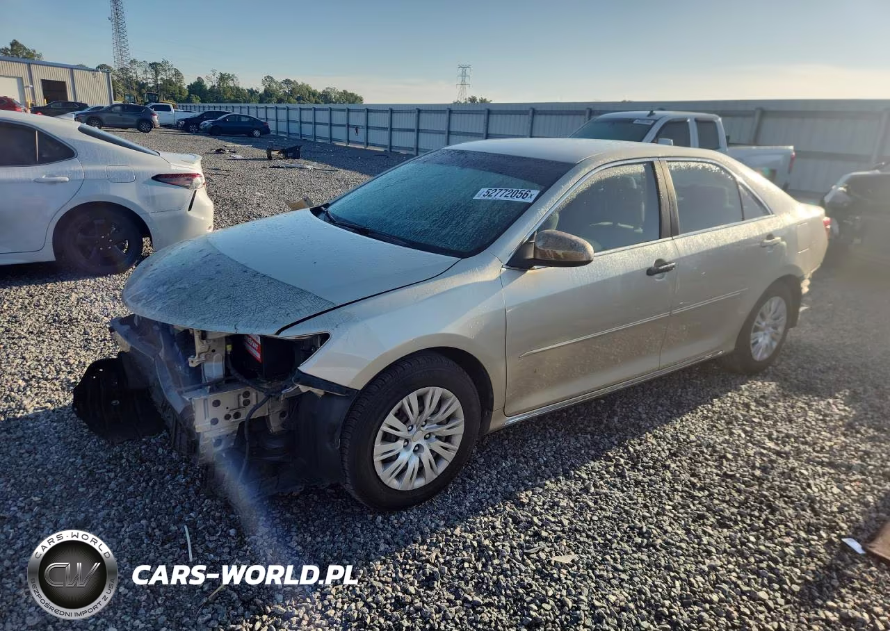 2012 Toyota Camry Le – zdjęcie 1 z 12