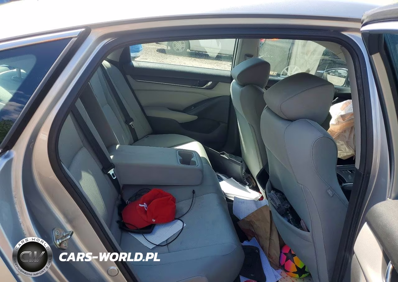 2018 Honda Accord Hybrid VIN:1HGCV3F15JA011105 - 10