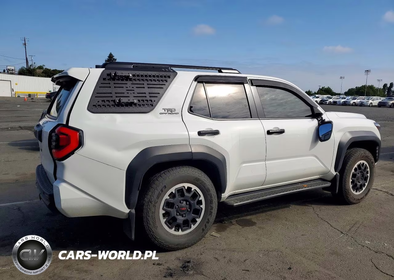2025 Toyota 4Runner Trd Off-Road Premium VIN:JTEVA5BR7S5009596 - 3