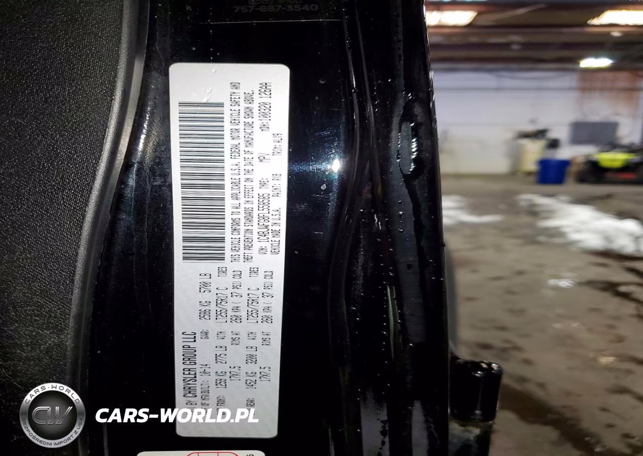 2015 Jeep Wrangler Unlimited Rubicon VIN:1C4BJWFG8FL558585 - 13